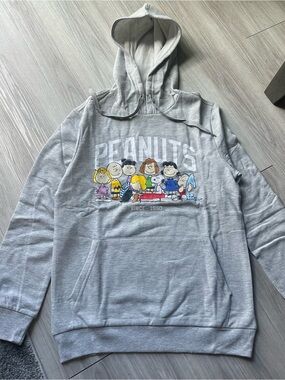 Peanuts Hoodie Size M